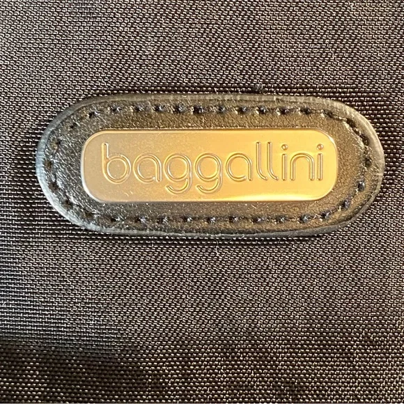 Baggallini set of two purses, one shoulder strap, one adjustable Crossbody black - Picture 15 of 15